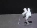Keď kozmonautovi na Mesiaci spadlo kladivo