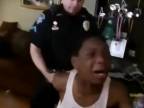 Polícia zatkla malého černoška