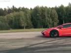 Závod šeliem - Ferrari F12 vs Lamborghini Aventador