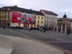 V Bratislave sa behá s padákom :D