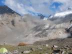 Masívna lavína na pohorí Zanskar (India)