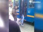 Autobusár chytil zlodeja štýlovým spôsobom!