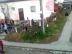Polícia zasahuje proti Rómom obuškami (Slovensko)