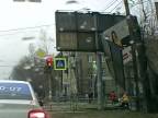 Keď ťa netrafí auto, tak billboard (Rusko)