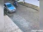 Lupiči si vybrali zlé auto (Brazília)