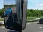 Na poľskej diaľnici natočili "bardzo szybki traktor" 2