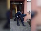 Zásah dvoch poľských policajtov