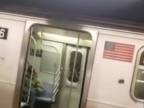 Preprava nosníka metrom (New York)