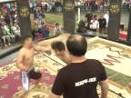 Kazach impozantne vypol Mongola v MMA klietke