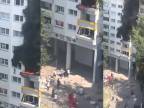 Dve deti skočili z tretieho poschodia a unikli ohňu (Francúzsko)