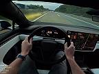 328 km/h s Tesla Model S Plaid Track Package na nemeckej diaľnici