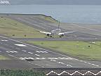 Extrémne pristávanie Airbusu A321-251NX s protivetrom na letisku na Madeire
