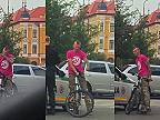 Legendy slovenského internetu - cyklistu pod vplyvom zastavila hliadka
