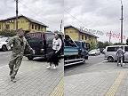 Verbovanie na Ukrajine, muža násilným spôsobom natlačili do auta a odviezli.