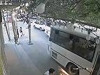 Autobus zrazil a usmrtil 75-ročnú ženu pri predbiehaní v Baku
