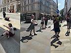 Vegánski aktivisti narušili prevádzku luxusných obchodov v Londýne
