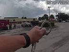Policajti na Floride opäť úspešne použili taser na muža, ktorý unikal