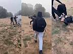 Francúzski študenti v Belforte zbili policajta, kopali ho do hlavy