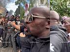 Starosta Saint-Denisu sa postavil medzi policajtov a protestujúcich študentov