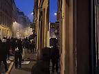 Demonštranti prelomili policajné kordóny pred Elyzejským palácom v Paríži