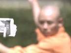 Shaolinský mních + ihla = ???