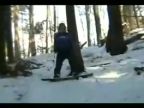 Snowboardovanie v lese