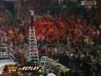 Jeff Hardy vs CM Punk vs komentátorský stôl