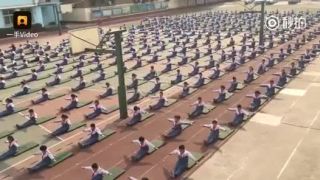 Medzičacom na hodine telocviku v čínskej ZŠ