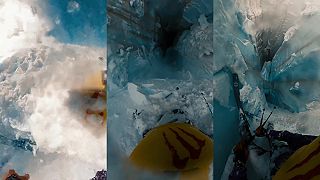 Lyžiar v Alpách spadol do hlbokej ľadovej trhliny
