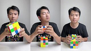 Keď sa aziat hrá s Rubikovou kockou