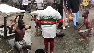 Zlodejov v Nigérii „liečia“ pomocou studenej vody a trstenice
