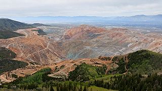 Medená baňa v Bingham Canyon v Utahu je najväčšia povrchová baňa na svete