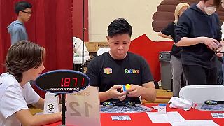 Max Park je držiteľom svetového rekordu v skladaní Rubikovej kocky