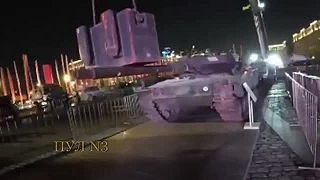 Rusi zámerne upravovali západné tanky, aby vyzerali zničenejšie
