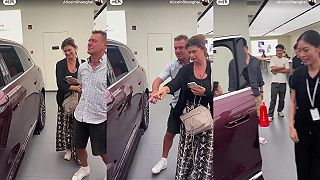 video Čínske autá nejak nechcú poslúchať „biele tváre”