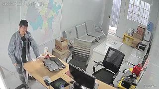 video Boh zariadil, aby si nefajčil!