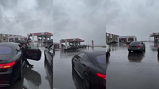 video Taký obyčajný zraz majiteľov Mercedesu v Rusku