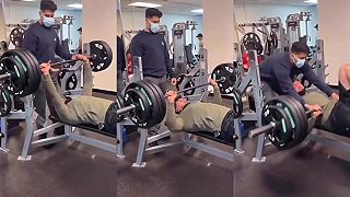 video Kvalitná masáž hrudného koša na benči