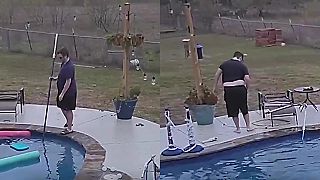 video Je čas vyčistiť bazén