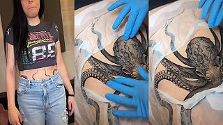 video Žena si dala vytetovať na brucho chobotnicu, končí jej až v rozkroku!