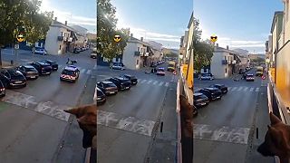 video Myslel si, že polícii unikne na elektrickej kolobežke