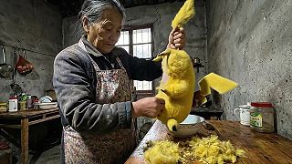 video Číňania skonzumujú všetko, teraz zjedli PIKAČU!