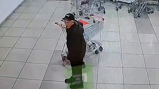 video Ruský chiropraktik ordinoval na eskalátore