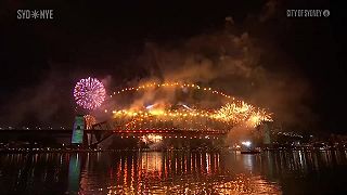 video Silvestrovský ohňostroj 2025 rozžiaril prístav v Sydney