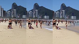 video Počet lôpt na pláži počas horúceho dňa v Rio de Janeiro