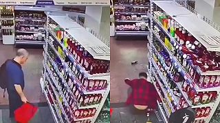 video Taký obyčajný deň v obchode (John Cena)