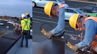 video Iskry z uhlovej brúsky jednoducho miluje