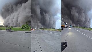video Muž natočil obrovský mrak popolu, ktorý vychrlila aktívna filipínska sopka Mayon