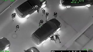video Policajti v Baltimore vypálili 70 výstrelov na muža s replikou pištole