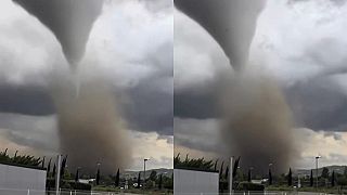video Silné tornádo sa prehnalo južne od Carcassonne vo Francúzsku